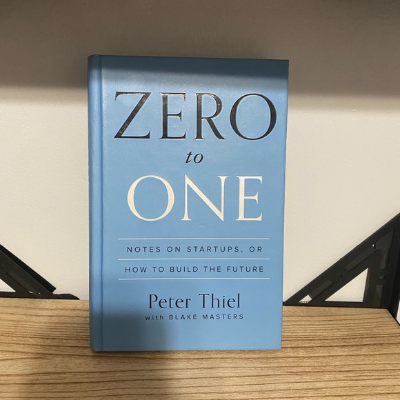 Zero to One - author autographed book - Picture 4 of 5